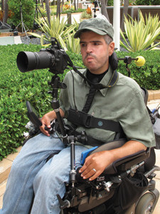 Nature photographer Scott Sands has figured out how to adapt his camera to his disability.